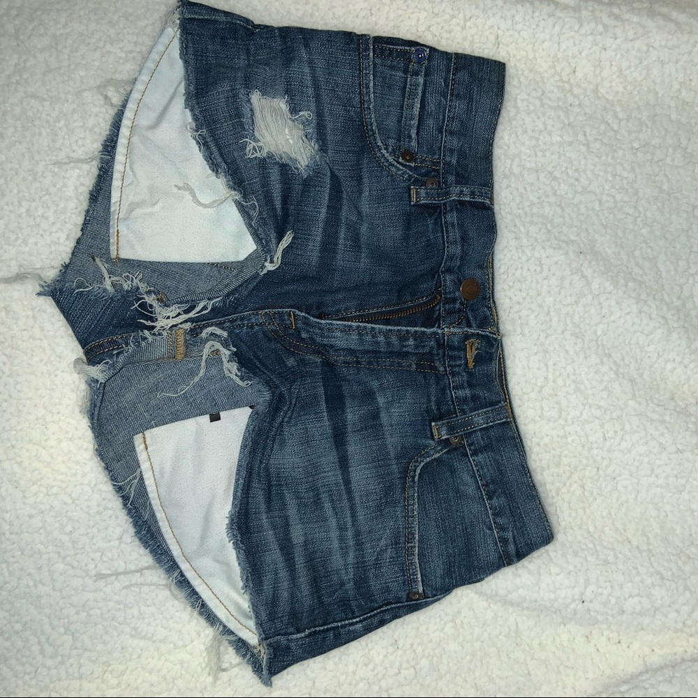 Shorts - Picture 7 of 8